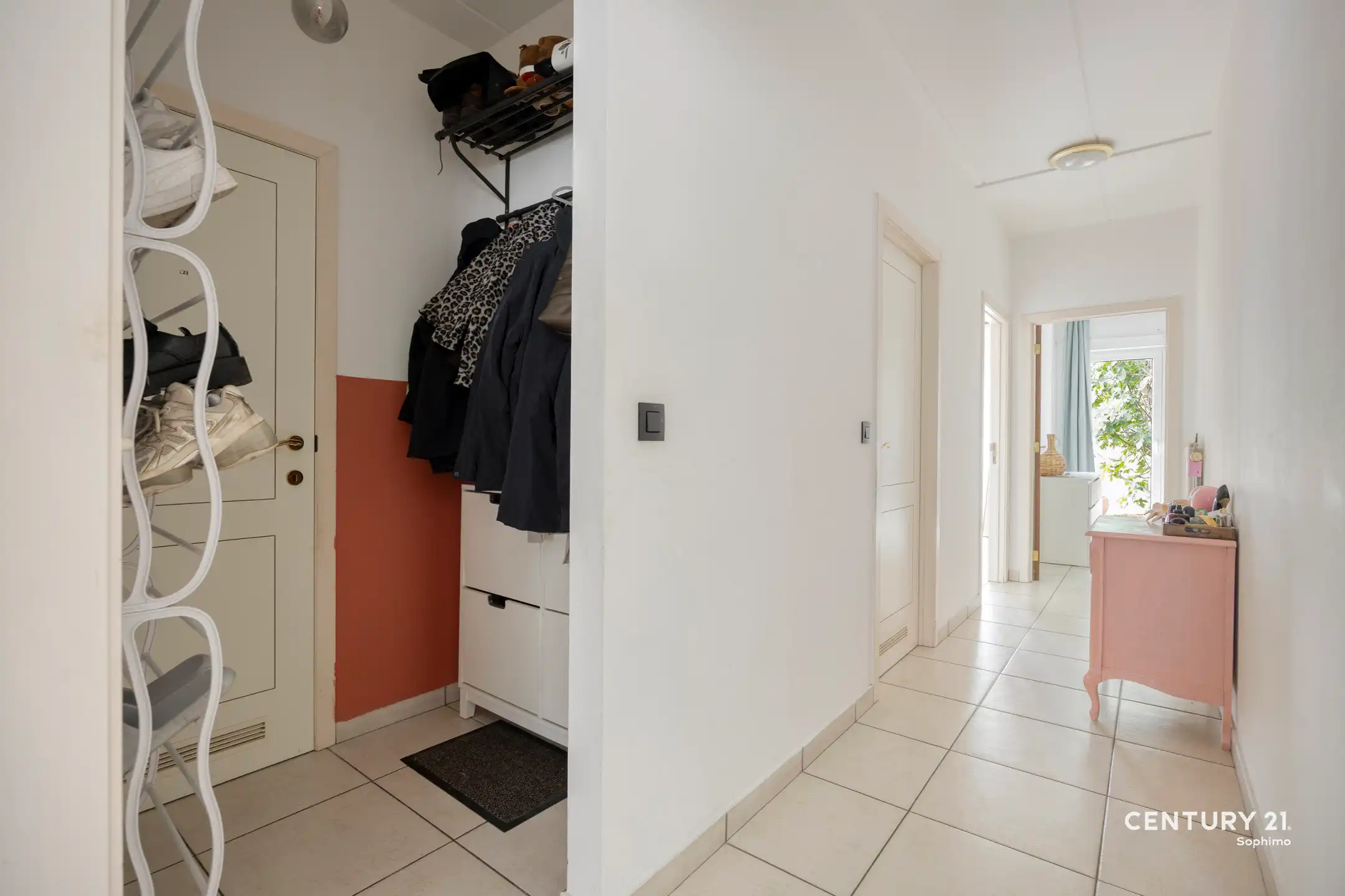 Appartement met 2 slaapkamers & tuin in centrum Keerbergen foto 3
