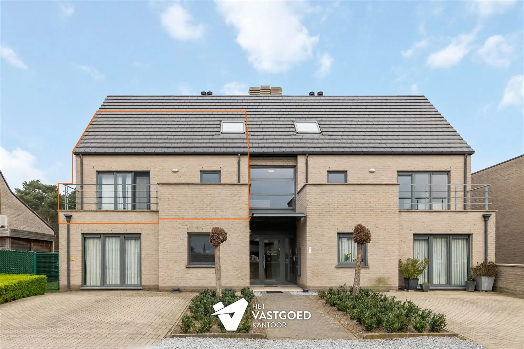 ZEER RUIM DUPLEX APPARTEMENT (149M²) MET 3 SLAAPKAMERS, TERRAS EN 2 AUTOSTAANPLAATSEN TE HAM foto 19