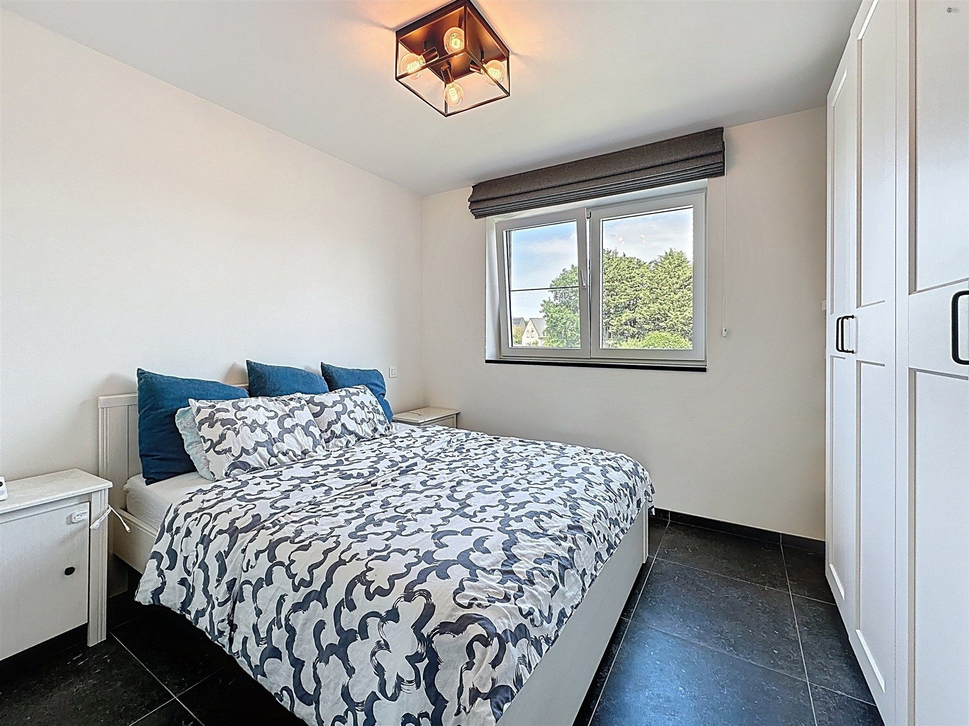BEN nieuwbouwappartement met 2 slaapkamers, privatieve autostaanplaats en fietsenberging op toplocatie foto 6