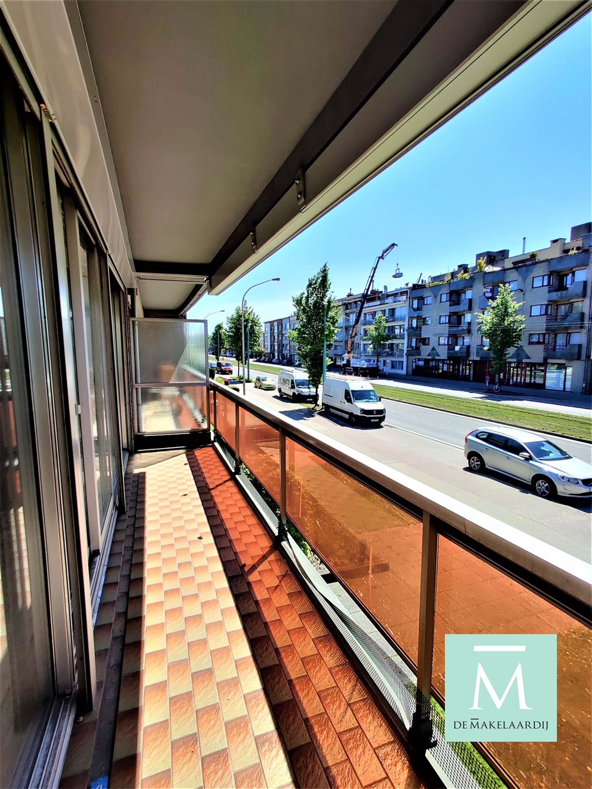 Ruim appartement met 2 slaapkamers en terras in Merksem foto 5