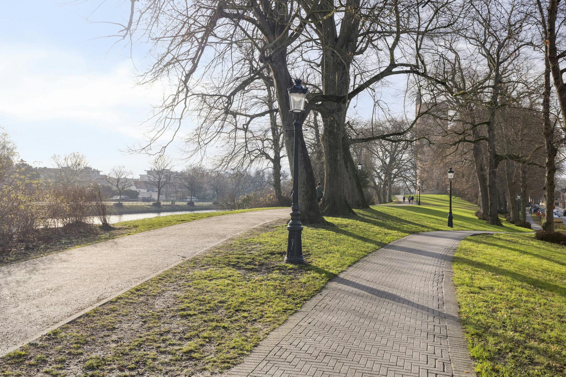 Karaktervol huis te koop aan de vesten in Brugge foto 13