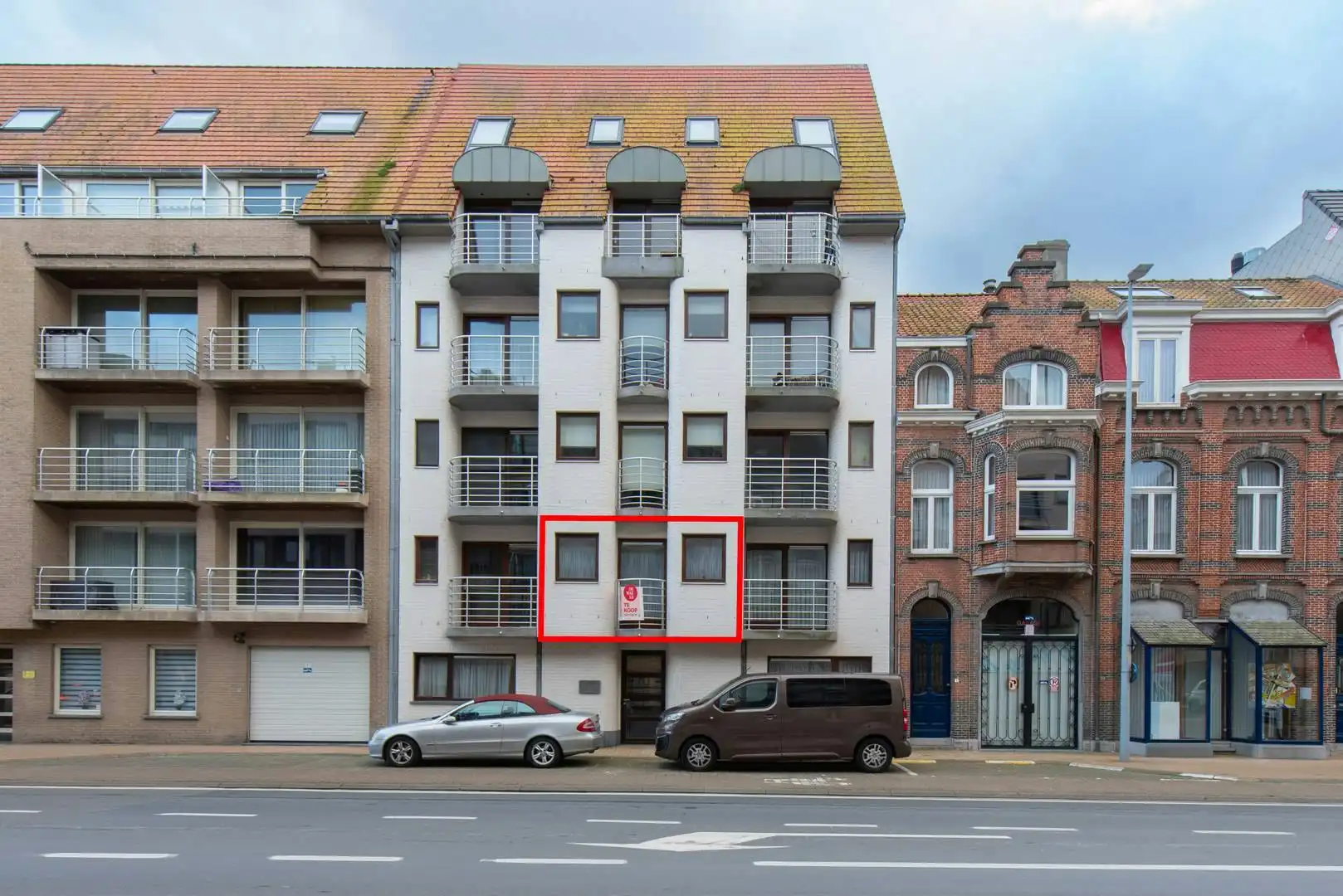 Lichtrijke studio met slaaphoek en terras te koop! foto 2