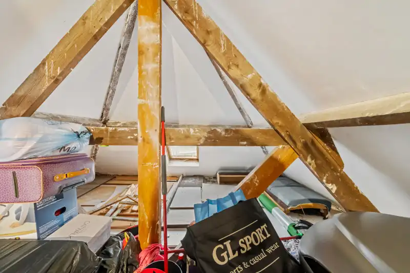 Roeselare : Instapklaar duplexappartement met zolder voorzien van  3 slaapkamers en zonnig terras! foto 11