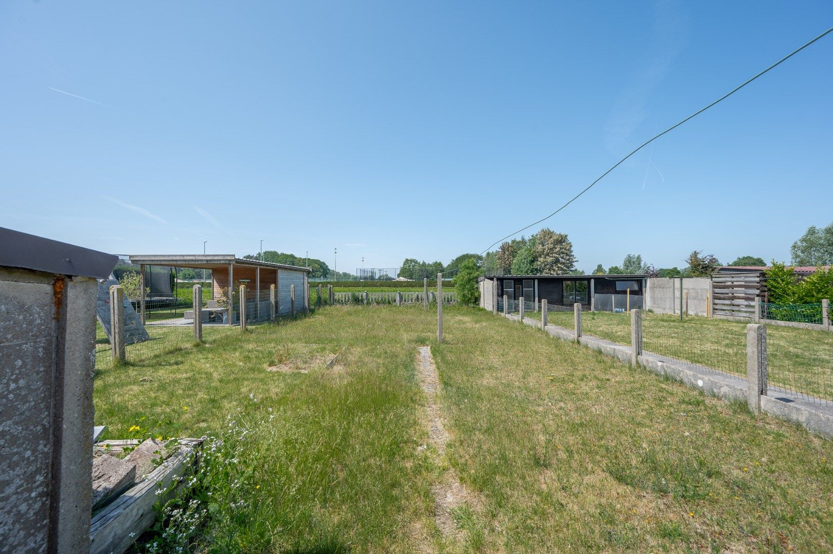 Te renoveren woning met veel potentieel op toplocatie in Maldegem foto 13