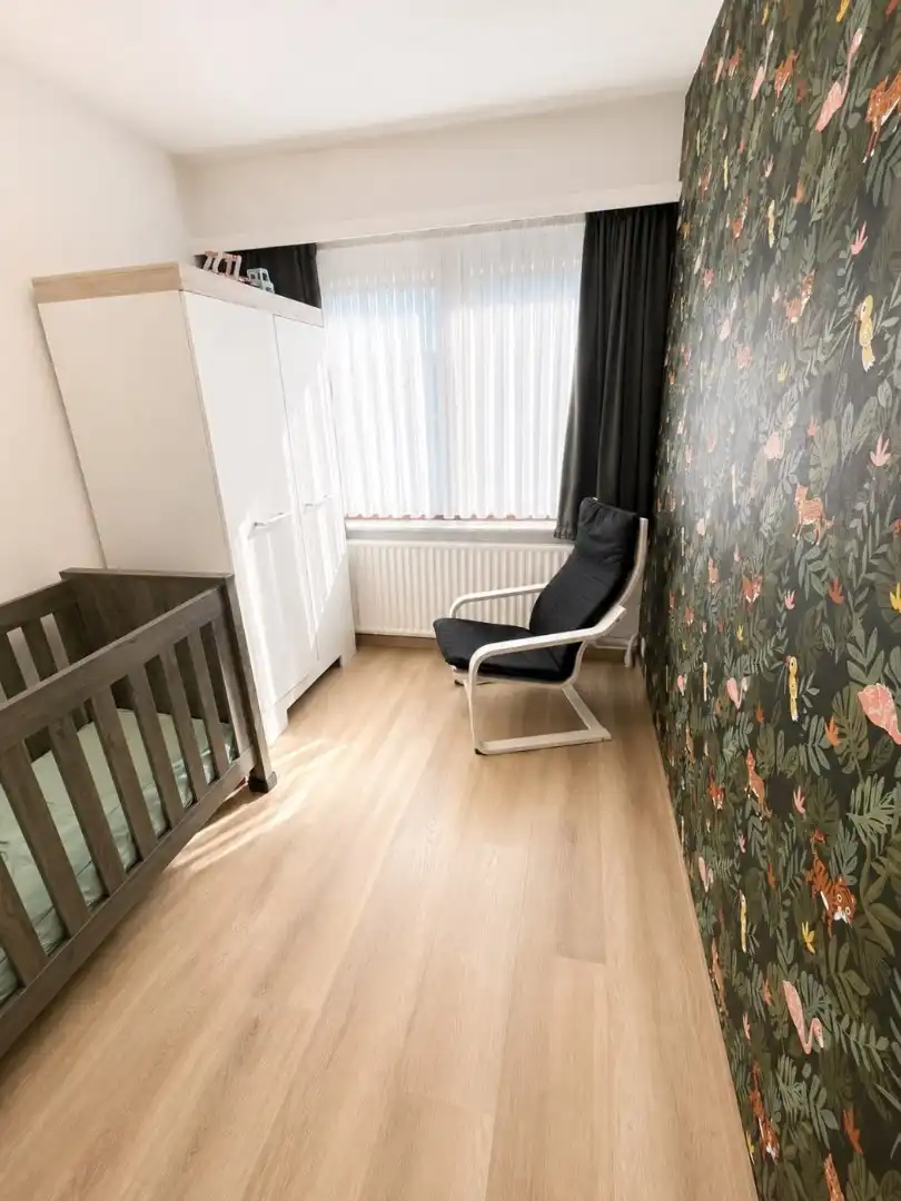 Gerenoveerde halfopen bebouwing met 4 slaapkamers, bureau, tuin en garage in Brasschaat foto 18