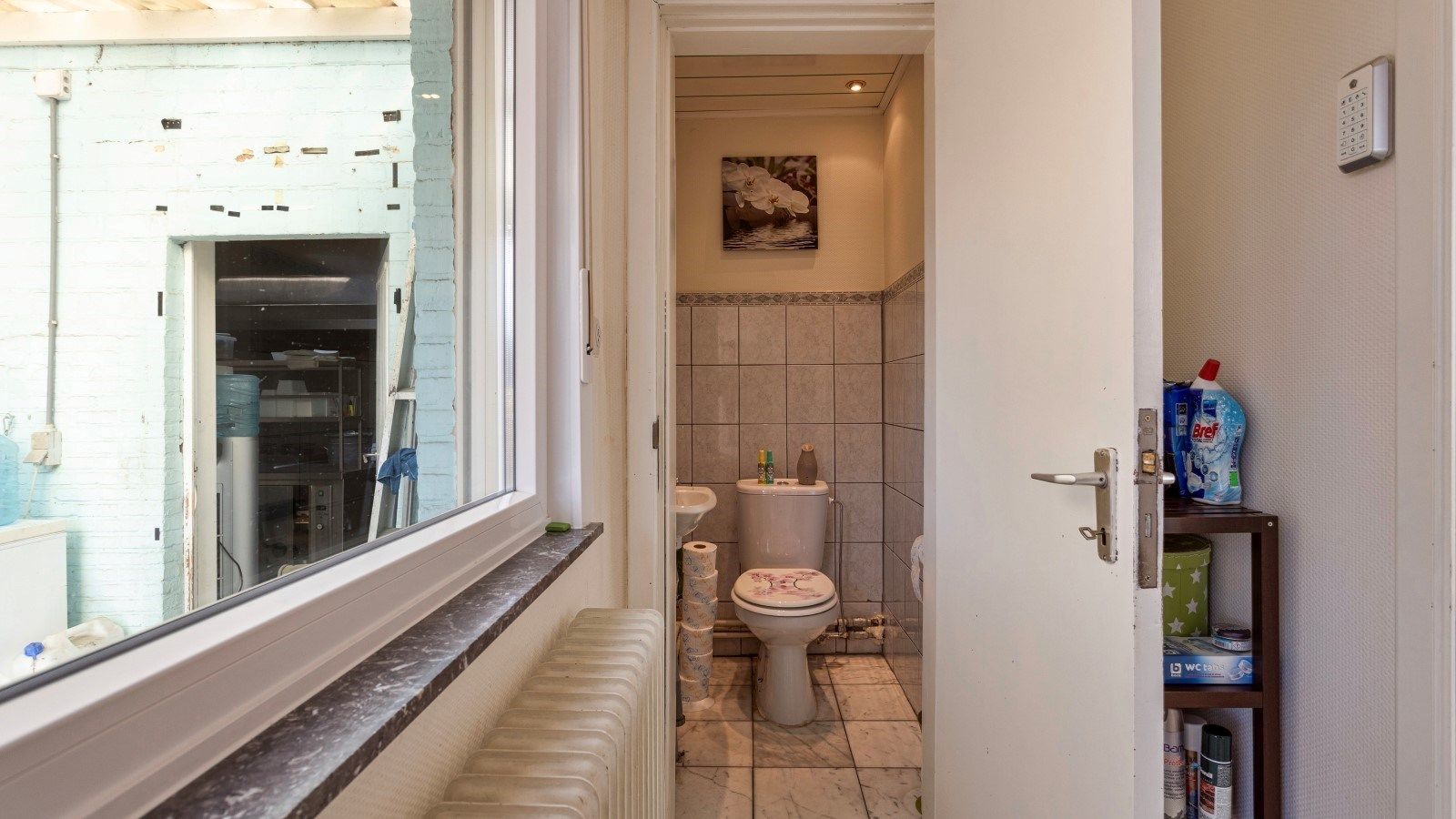 Ruime woning met 4 kmrs, 2 badk en grote opslagruimte te BEGIJNENDIJK foto 16