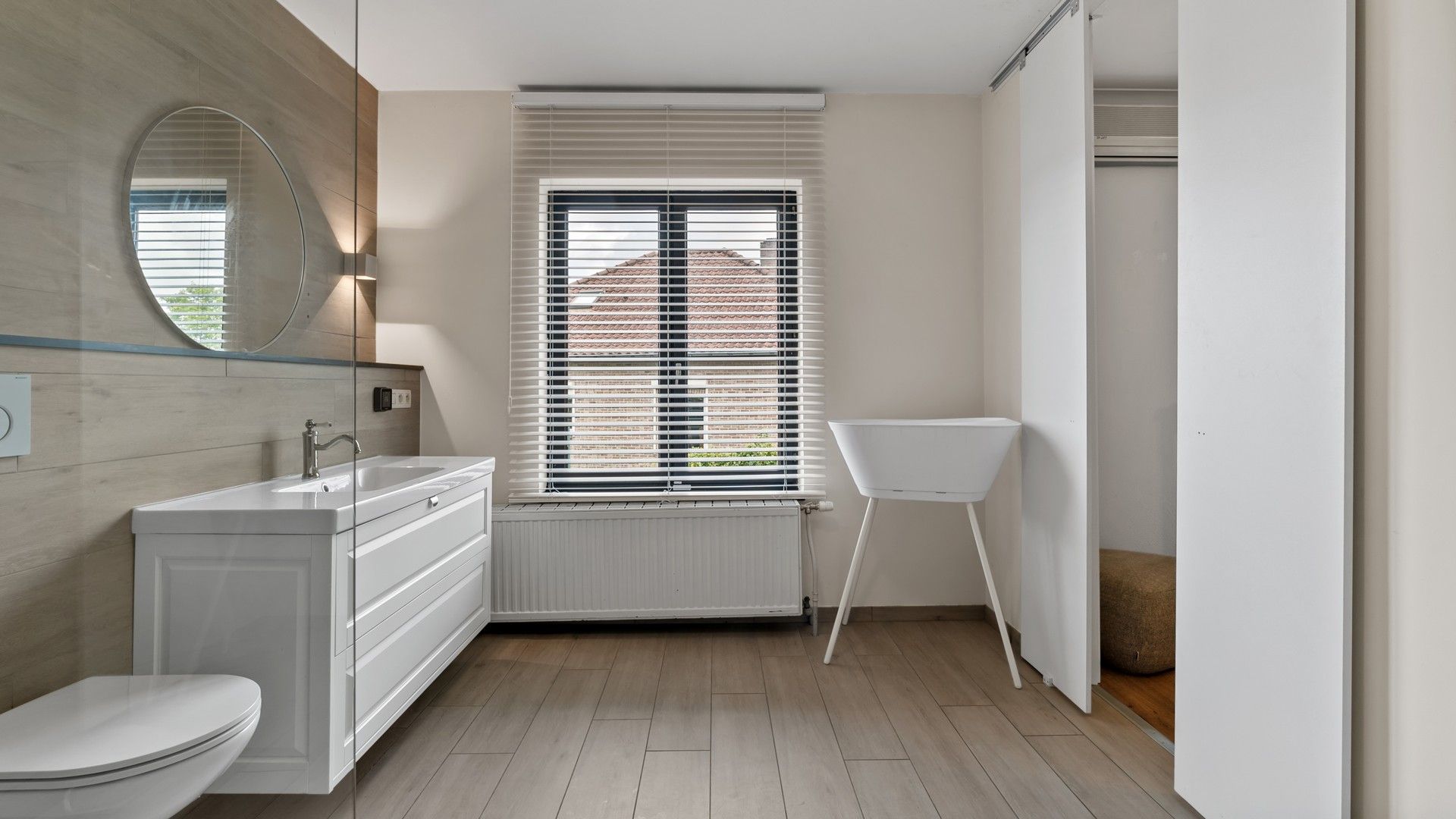 Open bebouwing met 4 slpkrs en 3 badkamers op 21a 15ca foto 10