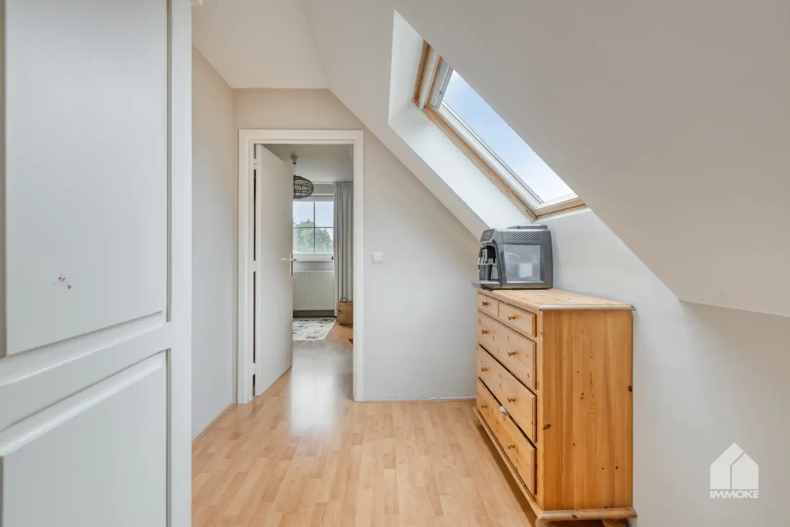 Volledig gerenoveerde, energiezuinige langgevelhoeve op riant perceel van 76 are. foto 34