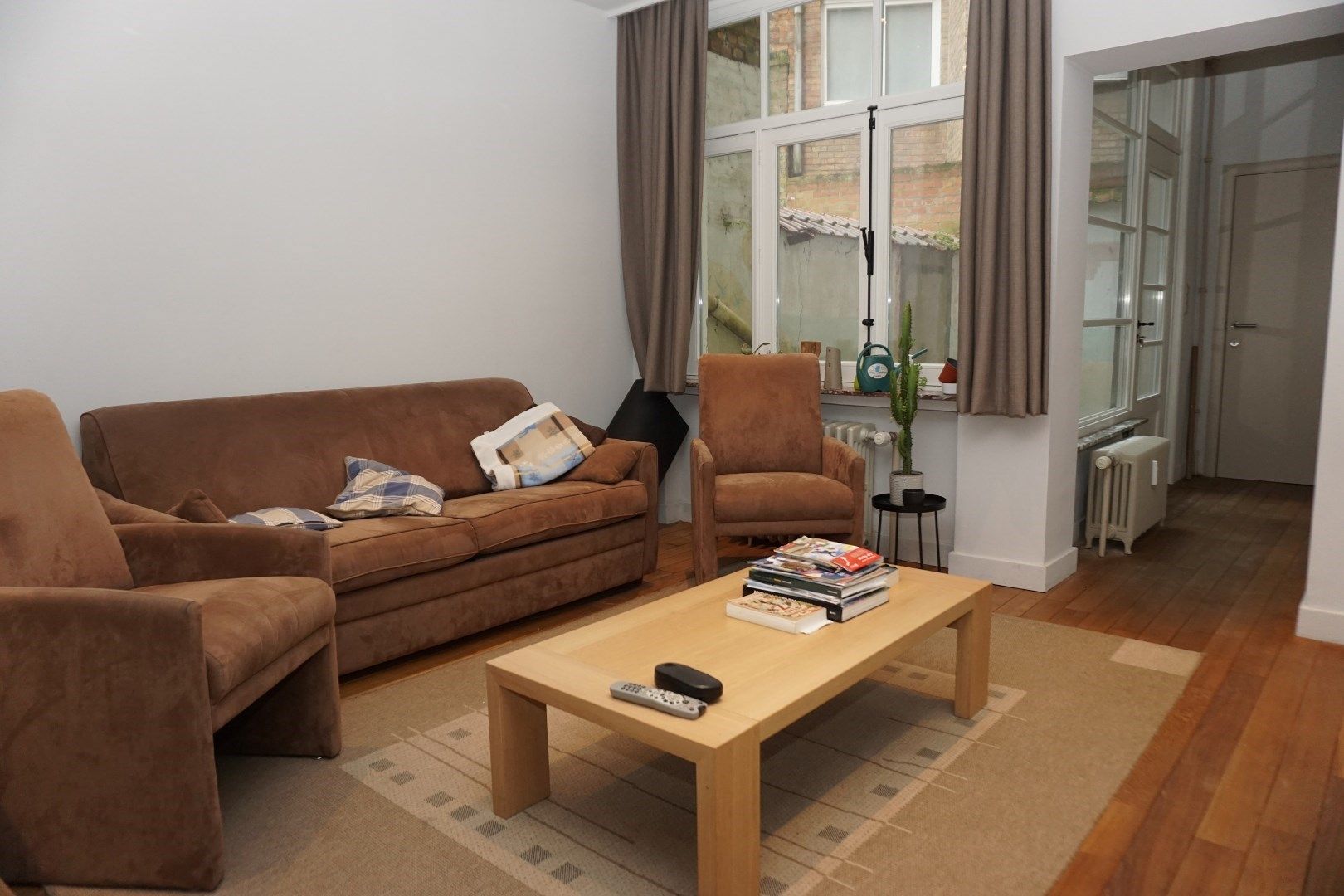RUIM GEMEUBELD APPARTEMENT MET 1 SLAAPKAMER foto 5