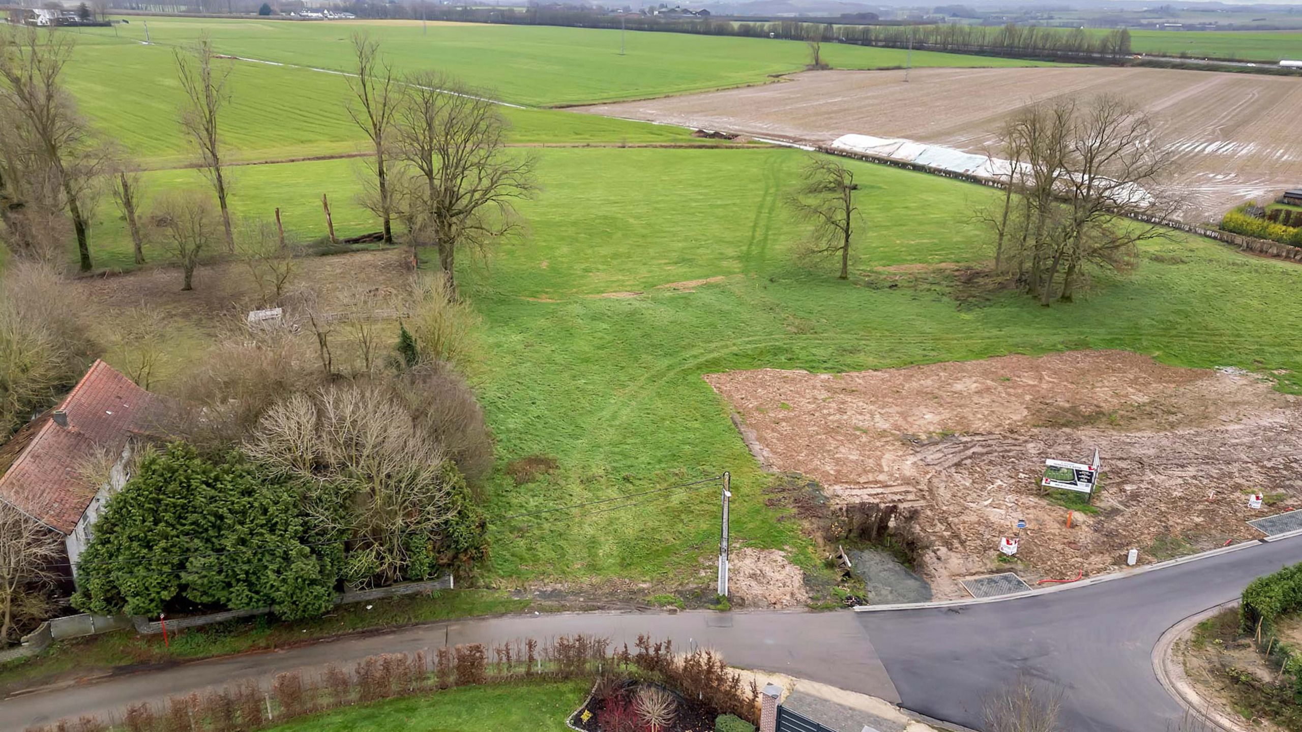 Bouwgrond met uitzicht van 12 are te koop foto 2
