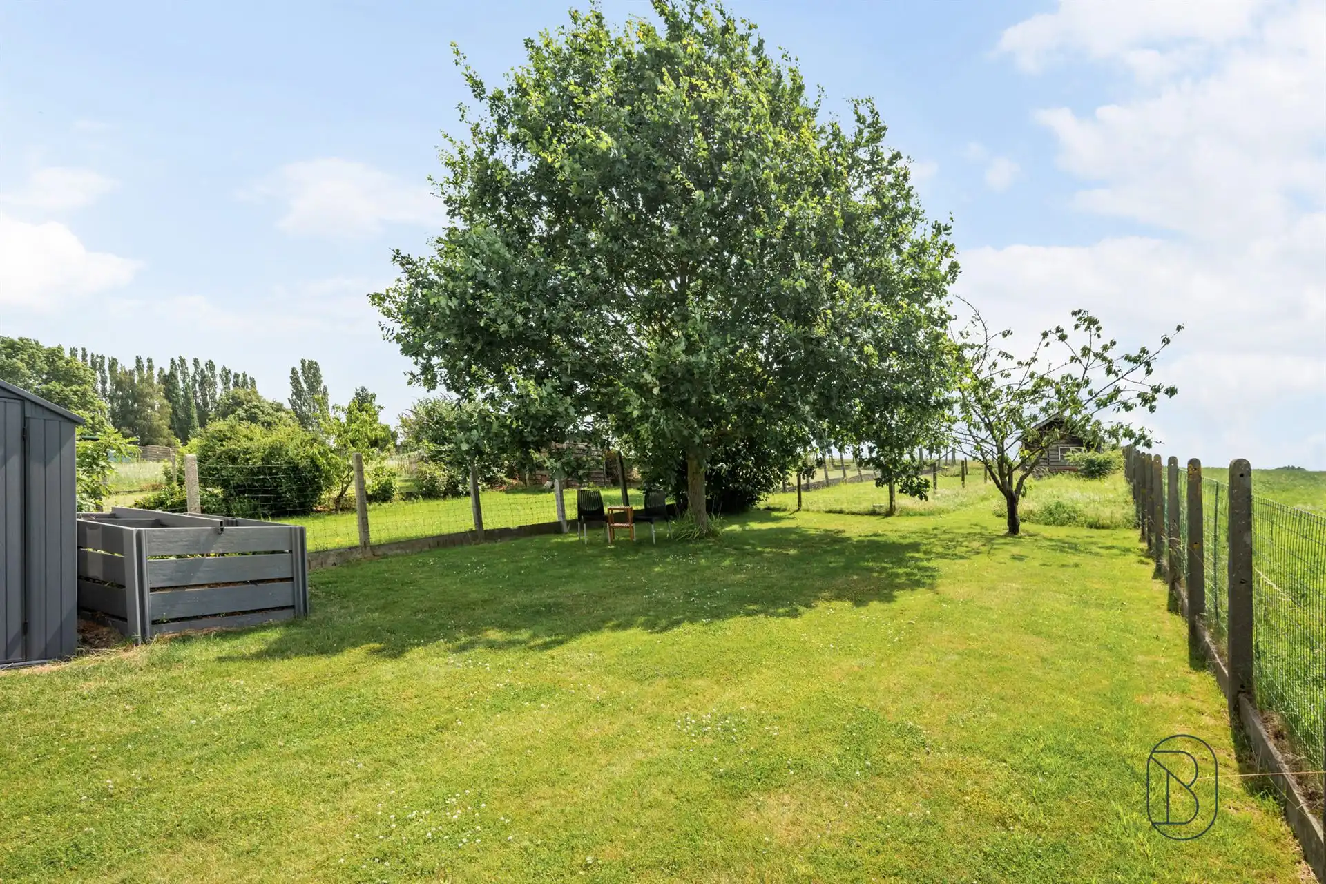 Perfect onderhouden woning met mooie tuin! foto 4