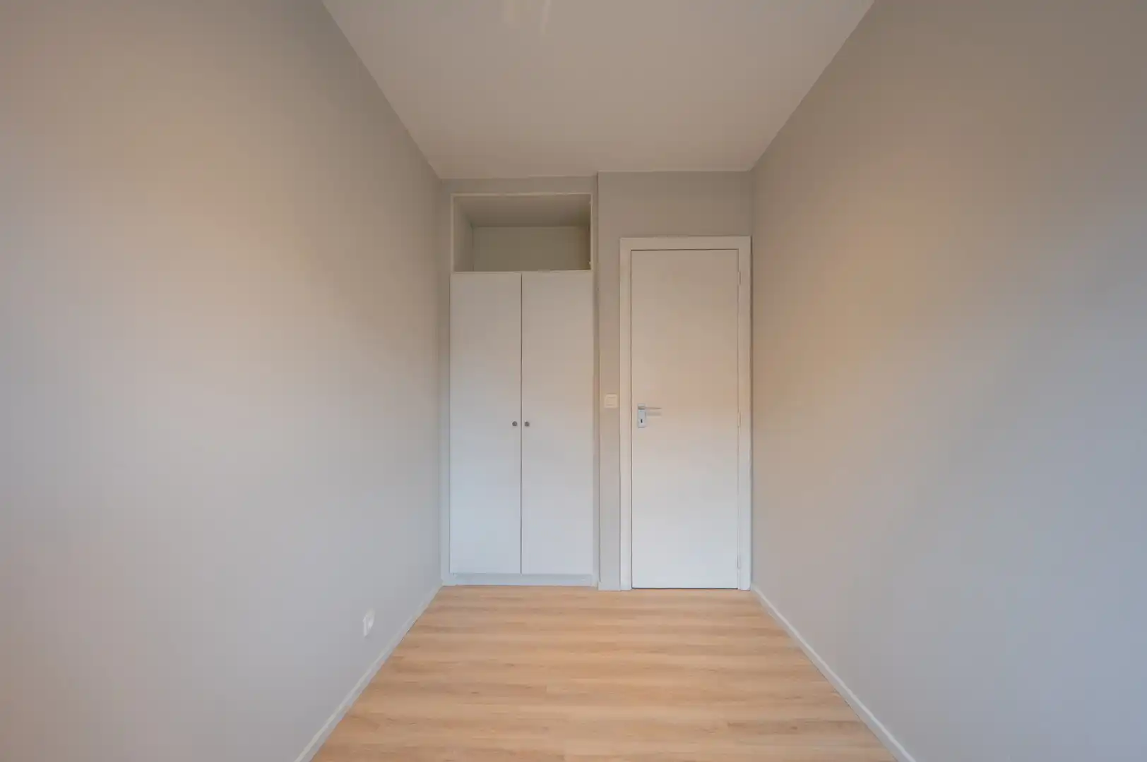 Instapklaar appartement op zeer centrale ligging tussen Lichttorenplein en Dumortierlaan foto 14
