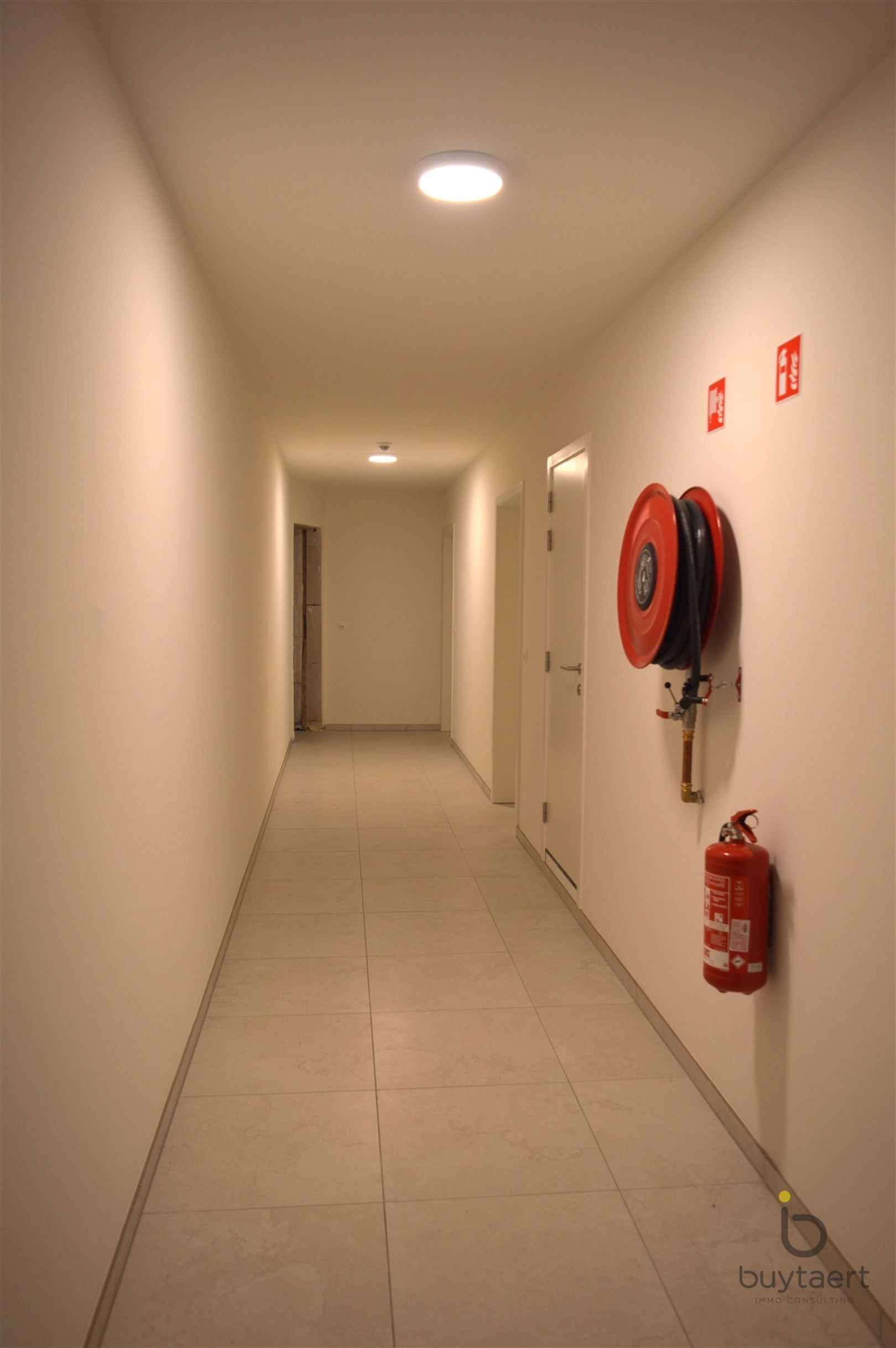 Gelijkvloers appartement met 1 Slaapkamer te Zoersel. foto 14