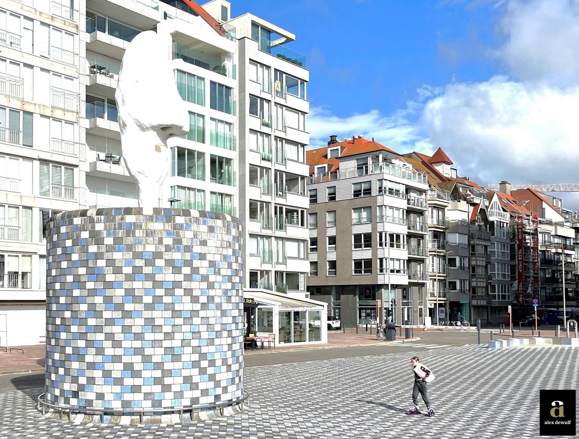 Ruim appartement gelegen op 30 meter van Zeedijk en Rubensplein [Knokke - Albertstrand]. foto 2