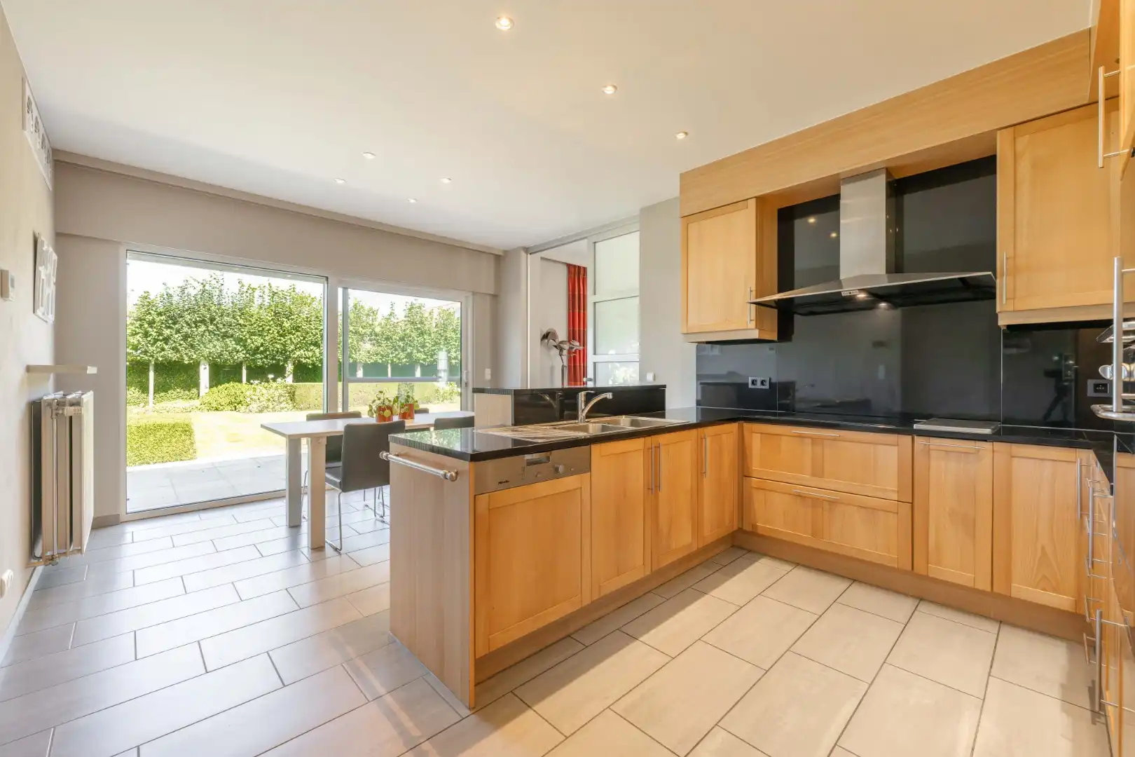 PERFECT ONDERHOUDEN STATIGE VILLA OP 1.121 m²  | ENERGIEVRIENDELIJK  foto 12