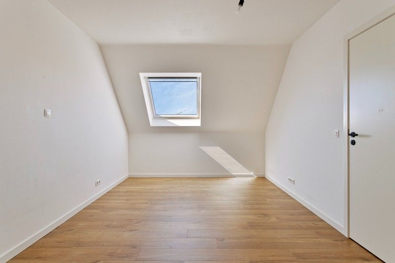 Modern, energiezuinig 2 slaapkamer appartement TE KOOP in hartje Wielsbeke! foto 11