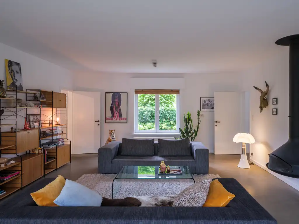 Karaktervolle woning met polyvalente achterbouw en aangename tuin in Westrem. foto 7