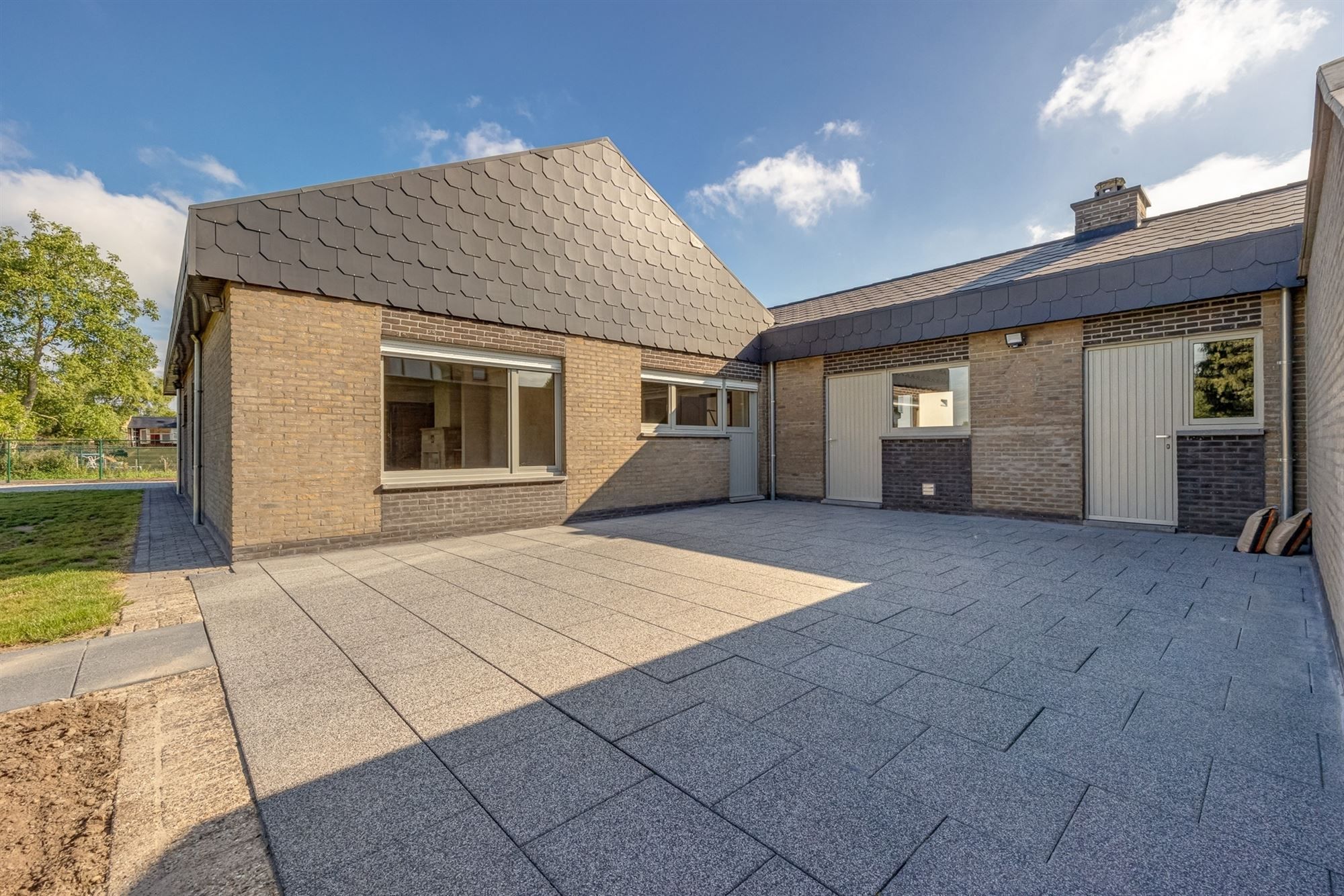 Bungalow op perceel van ca 1824m² in het groen foto 25