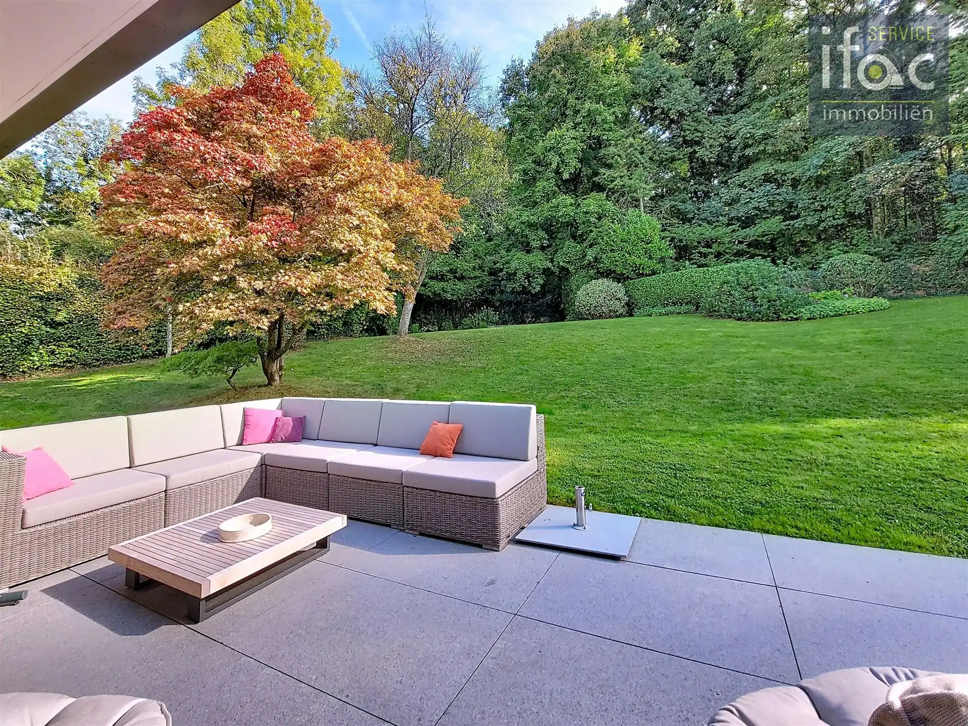 Exclusieve postmodernistische luxevilla grenzend aan bos foto 17