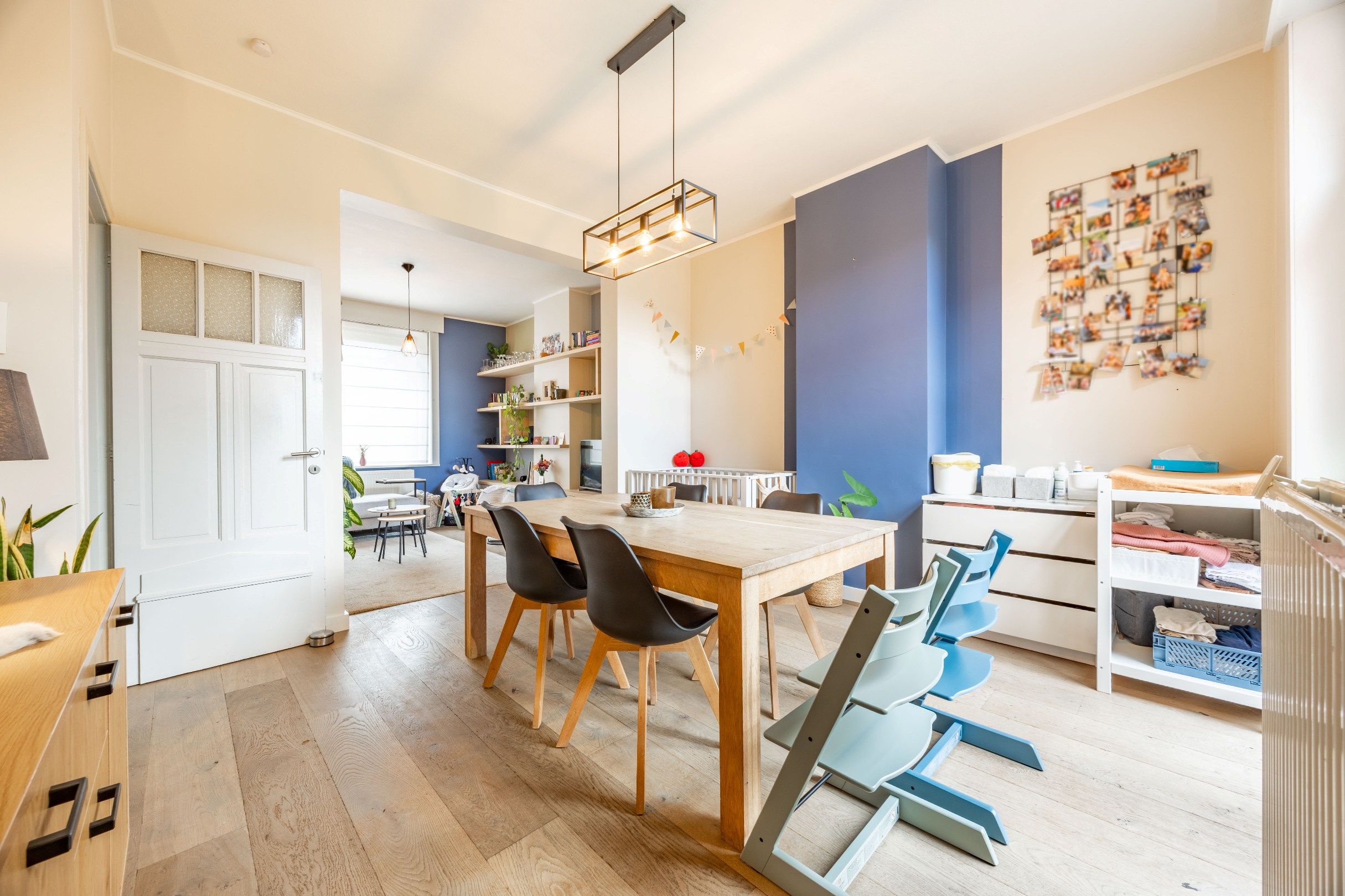 Gerenoveerde rijwoning met tuin foto 7