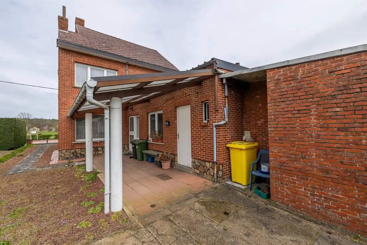 Te renoveren 3slk woning op uitzonderlijk perceel van 34 are  foto 43