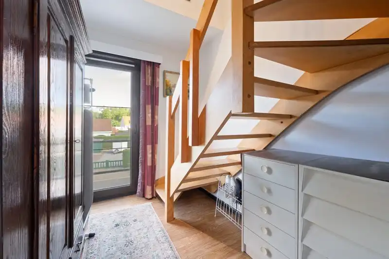 Verzorgde halfopen bebouwing met vele mogelijkheden te De Haan. foto 31