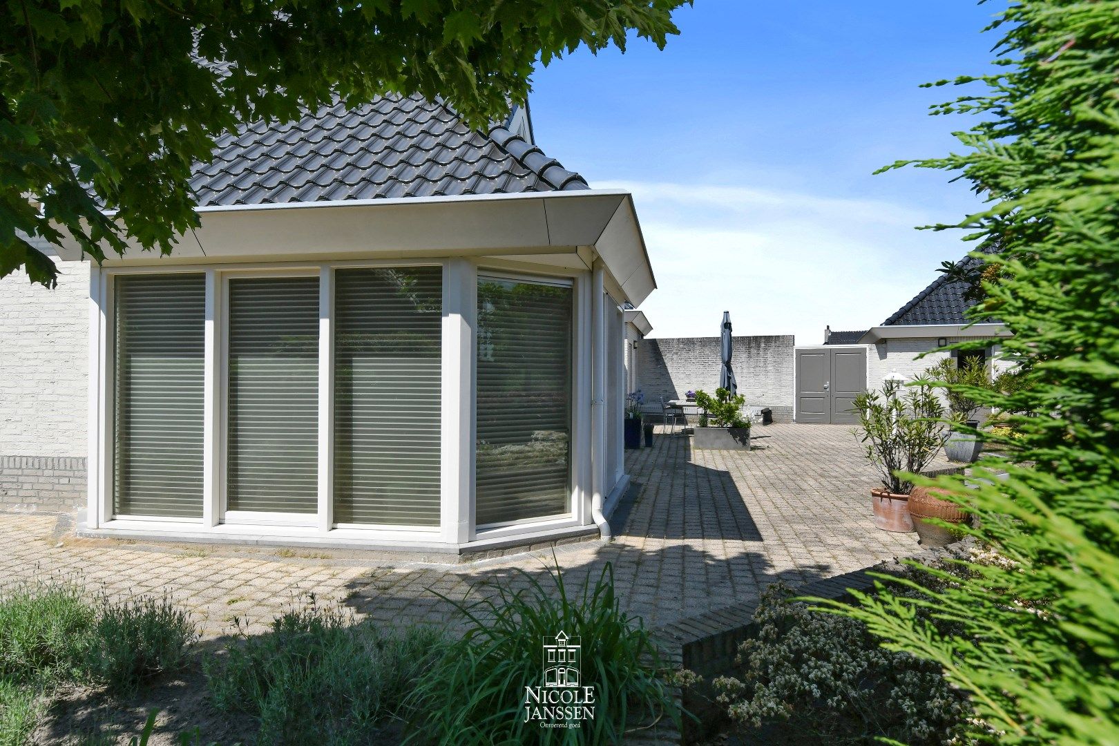 Stijlvolle villa met 4 slaapkamers, 2 badkamers en een prachtige tuin foto 33