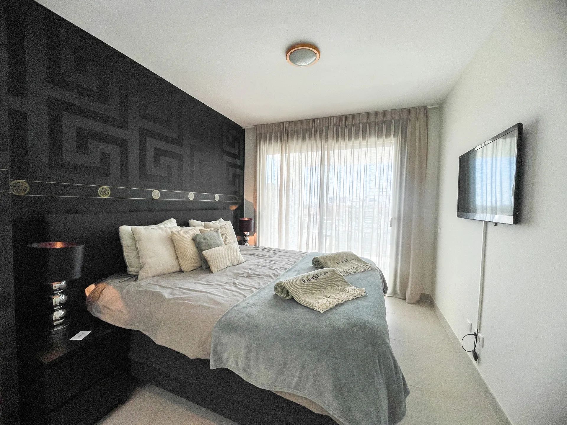 Luxe appartement te koop in een exclusieve urbanisatie nabij Estepona Golf foto 5