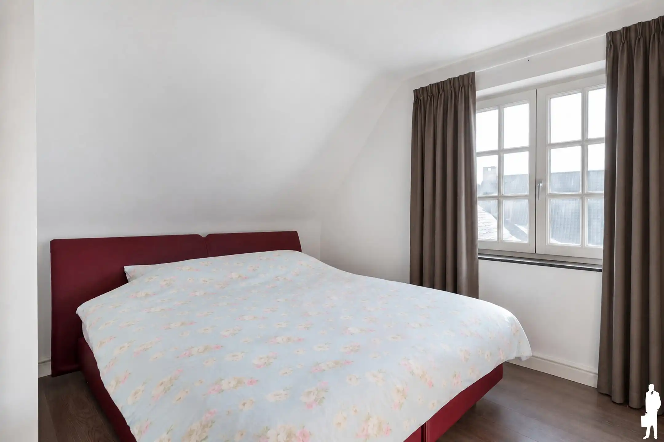 Exclusief karaktervolle villa met 4 slaapkamers, praktijkruimte, zwembad en aangelegde tuin nabij het centrum van Essen foto 27