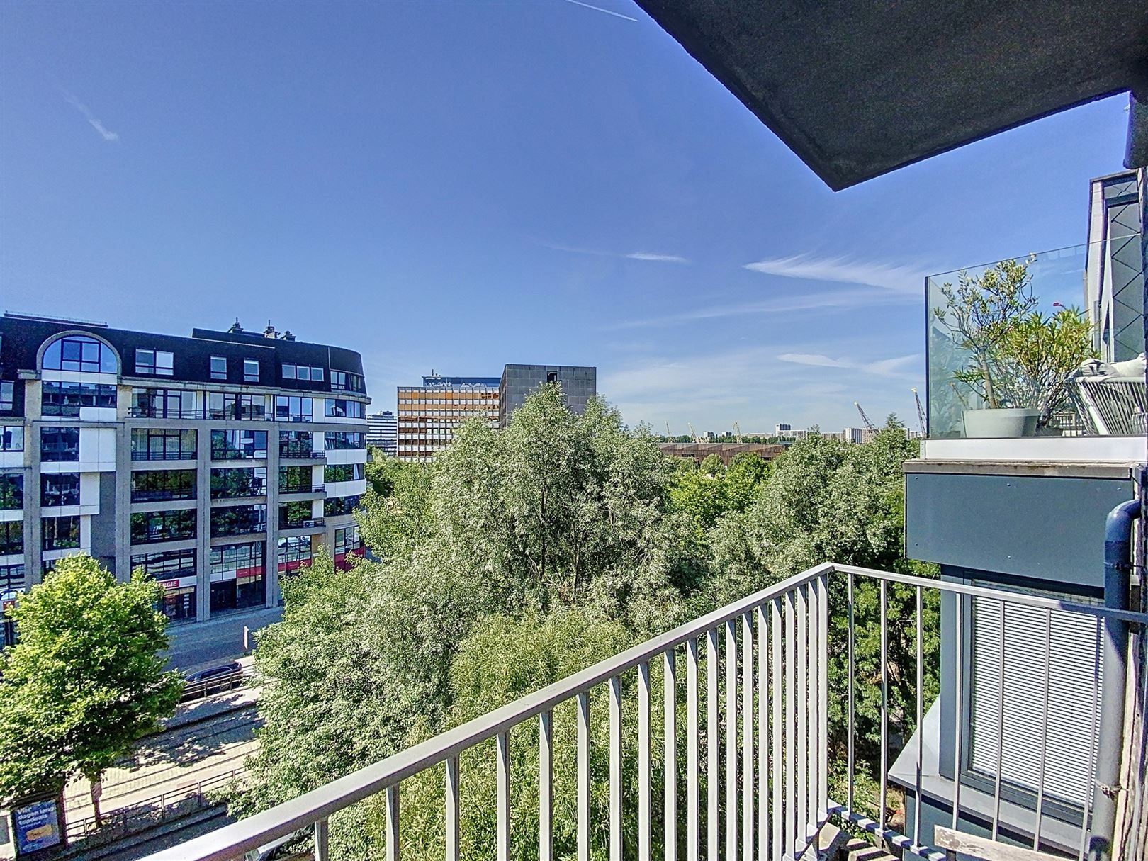 Instapklaar appartement op het Eilandje foto 9