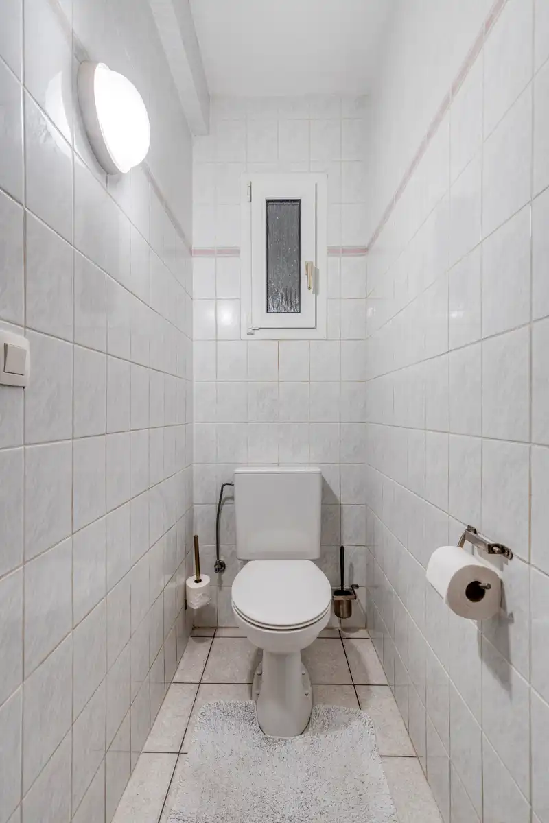 Leemans Immobiliën biedt u dit instapklare gelijkvloers appartement aan, gelegen op een uitstekende centrale locatie in het hart van Zellik foto 15