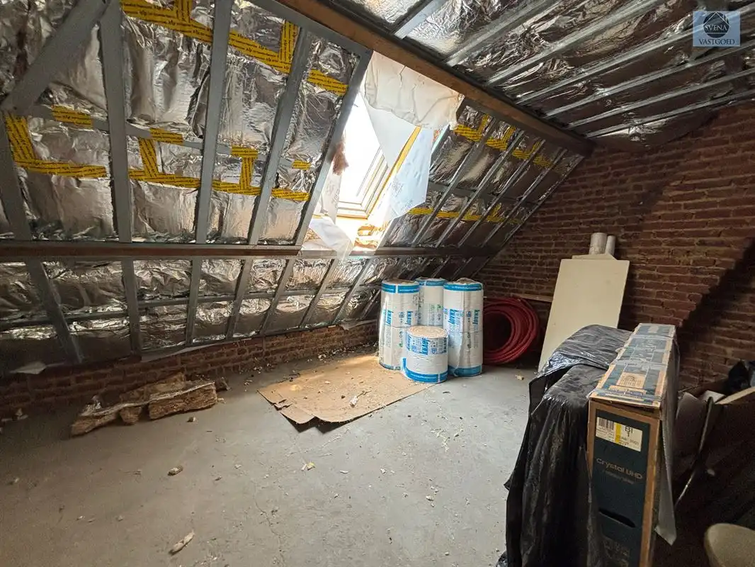 GERENOVEERDE WONING MET 3 SLAAPKAMERS foto 12