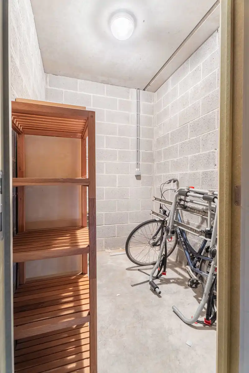 Ruim instapklaar duplex appartement te Sint-Pieters-Leeuw foto 21
