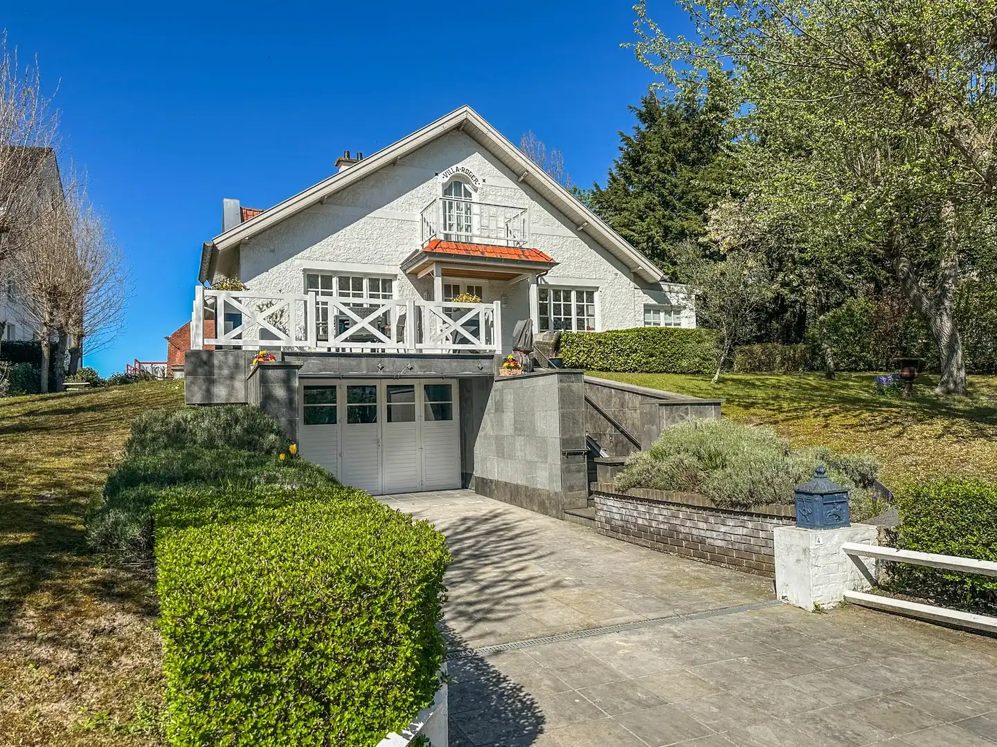 Uiterst rustig gelegen karaktervolle villa nabij Oostduinkerke-bad. foto 2