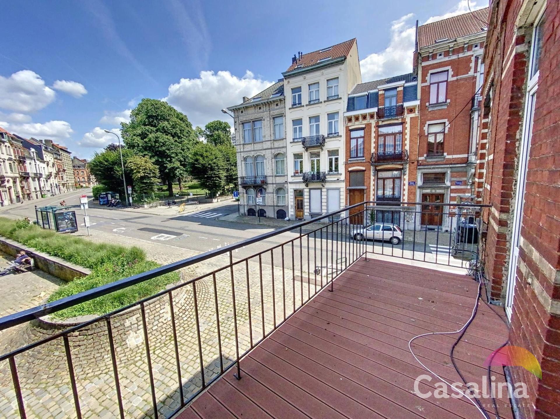 Opbrengsteigendom, Europese wijk, Triplex met commerciële gelijkvloers foto 7