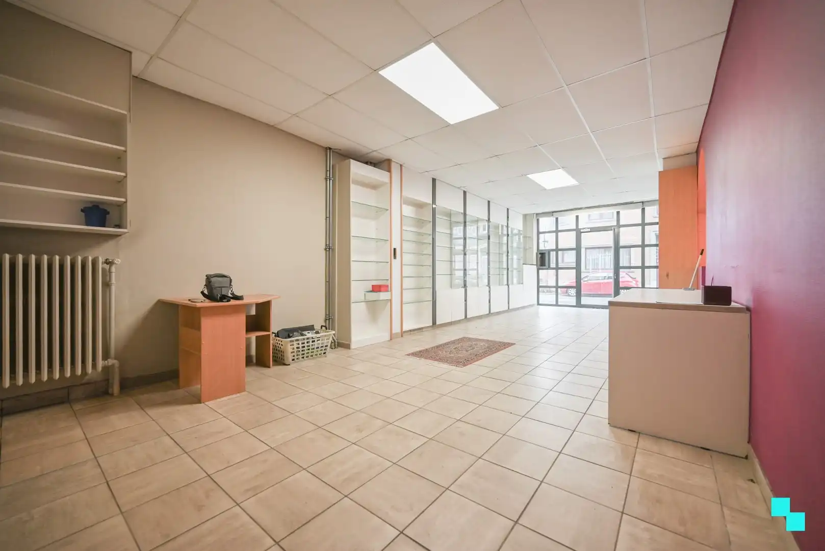 Ruime woning met polyvalente ruimte, garage en tal van mogelijkheden in Emelgem foto 3