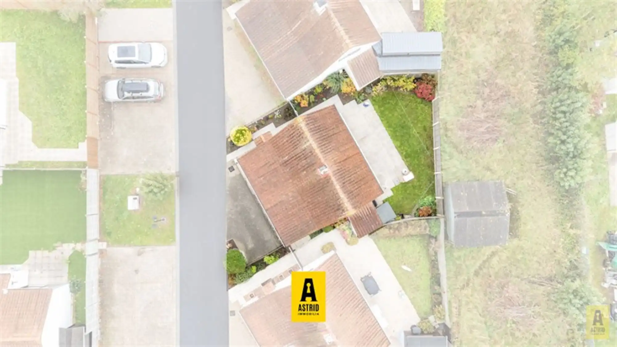 Instapklaar vakantiehuisje (3 slpks) met parkeerplaats vlakbij zee! foto 4