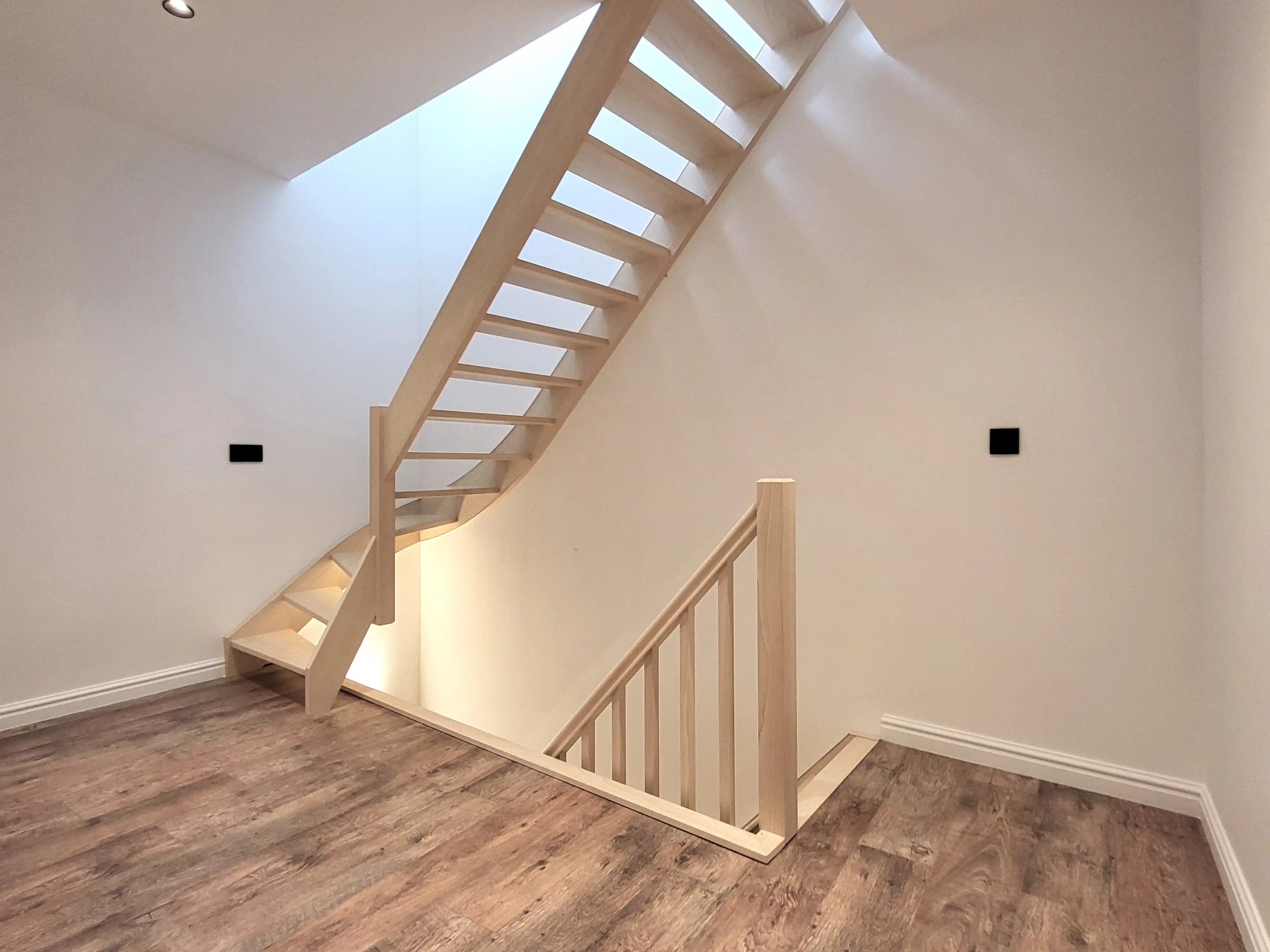 Deze volledig totaal gerenoveerde woning (2024–2025) combineert hedendaags comfort met een hoogwaardige afwerking en biedt maar liefst 5 ruime slaapkamers.  foto 26