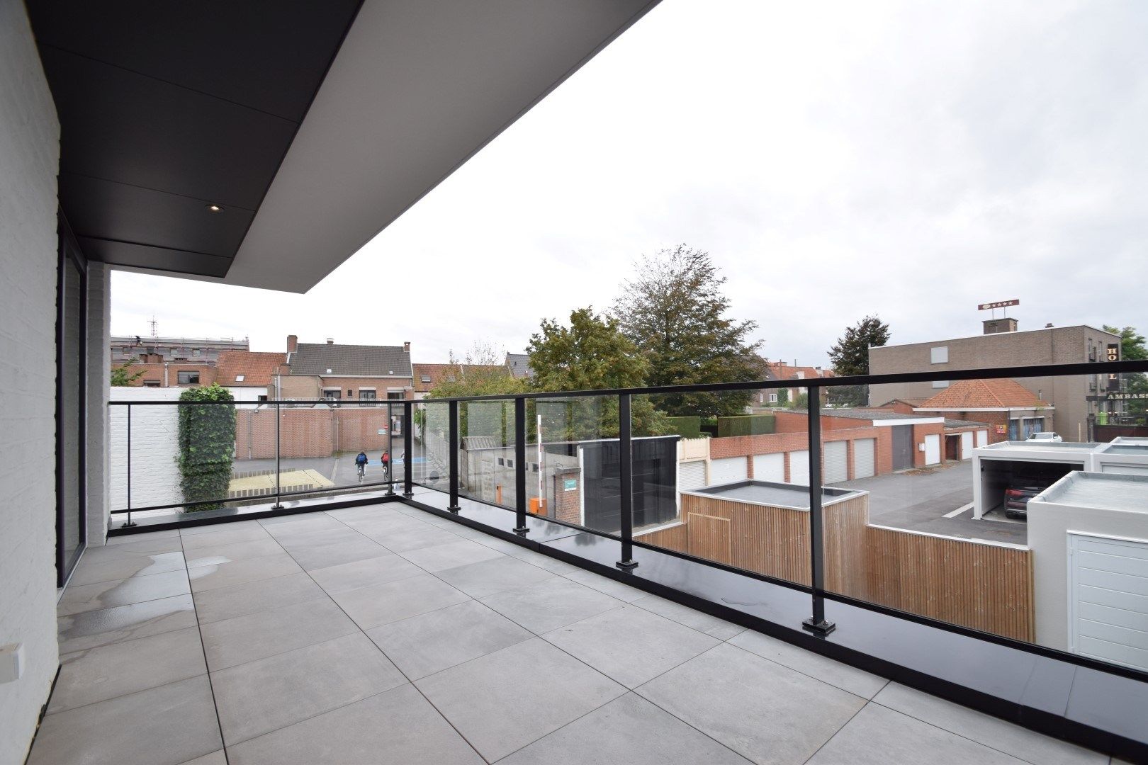 Prachtig nieuwbouwappartement  TE HUUR vlakbij park Baron Casier te Waregem.  foto 10