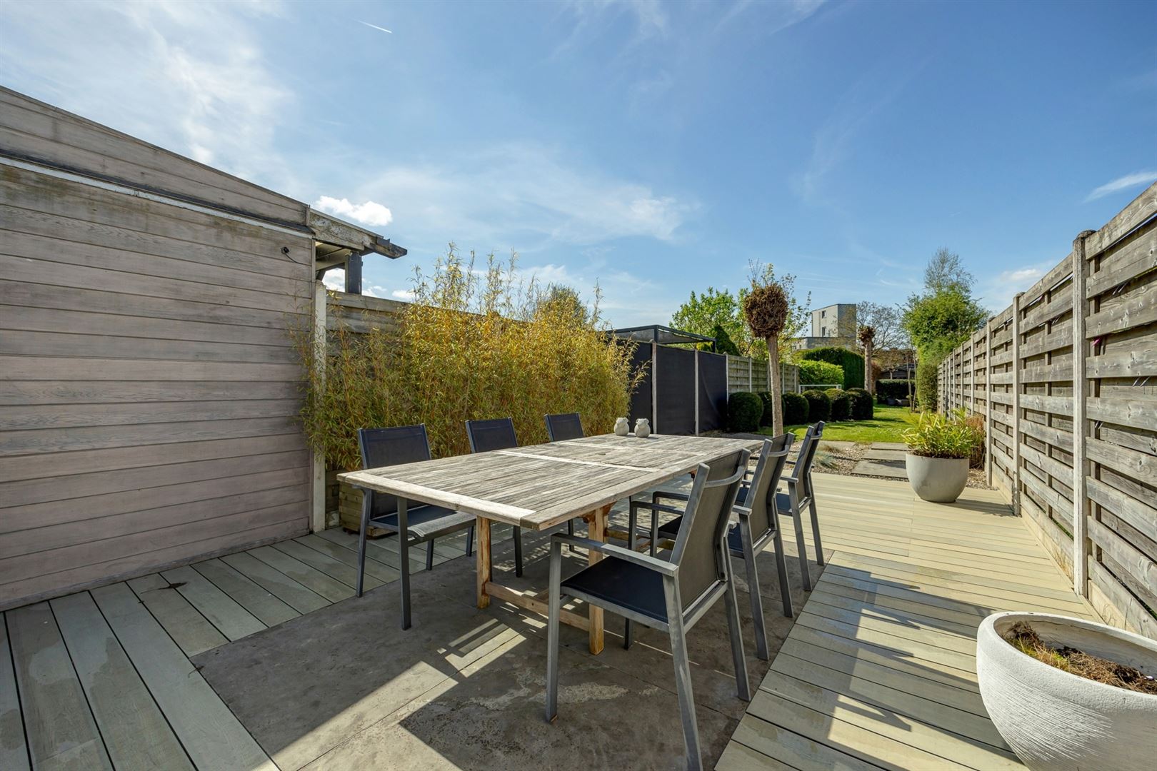 Goed onderhouden ruime stadswoning met grote tuin foto 17