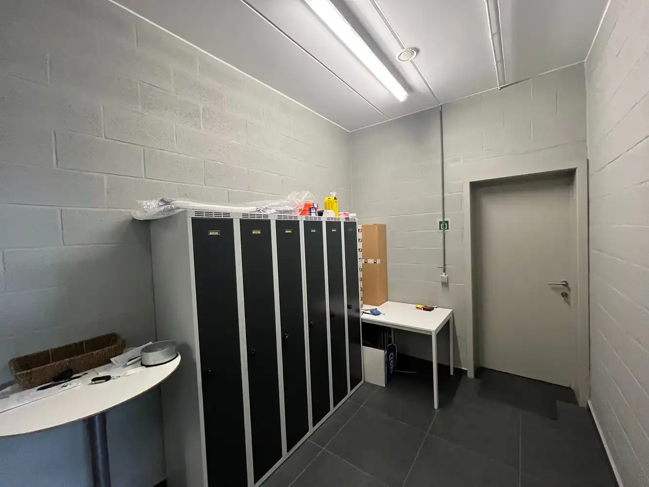 KMO-unit met kantoor foto 12