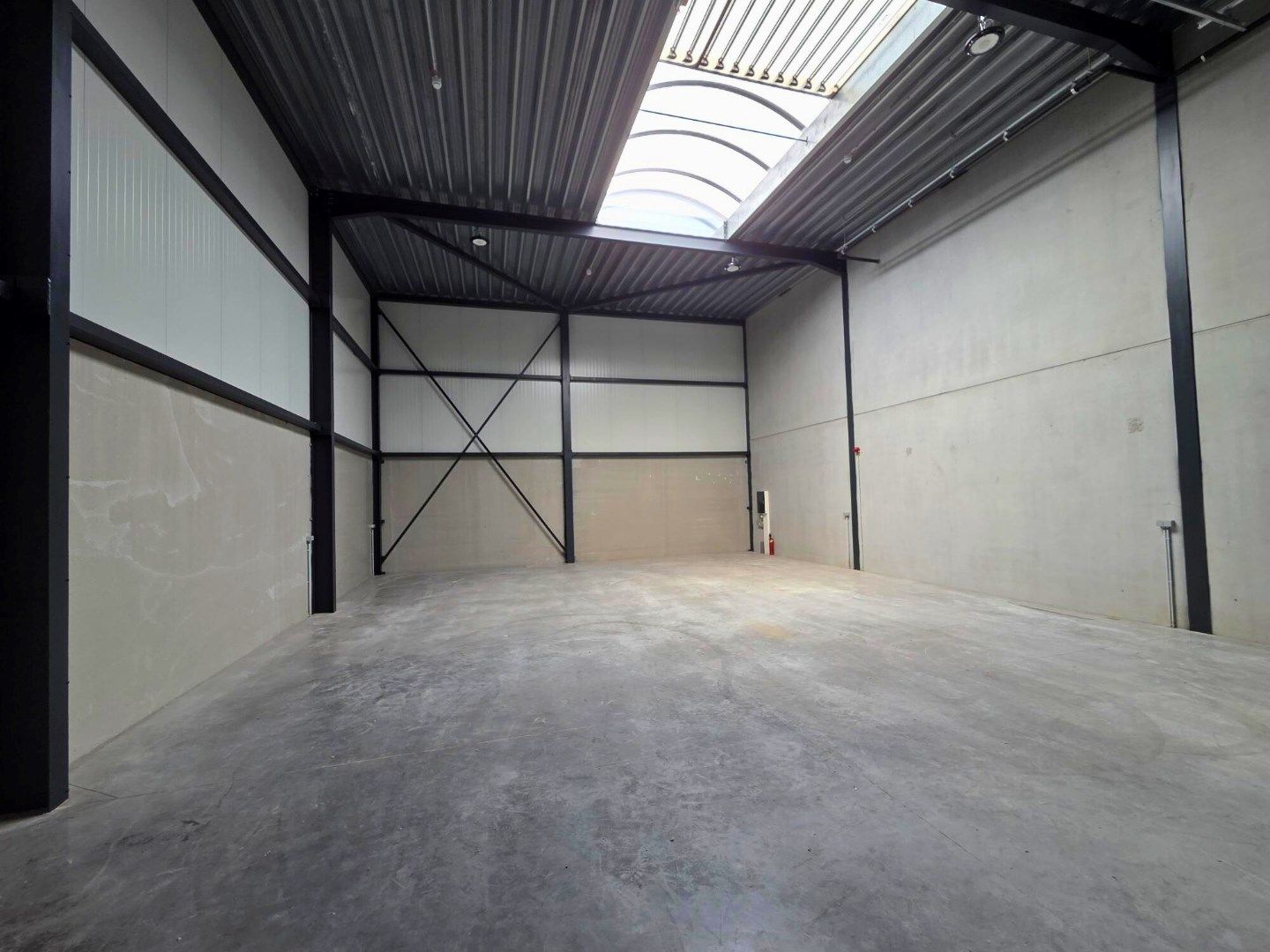 Nieuwbouw KMO unit van 172m² foto 3