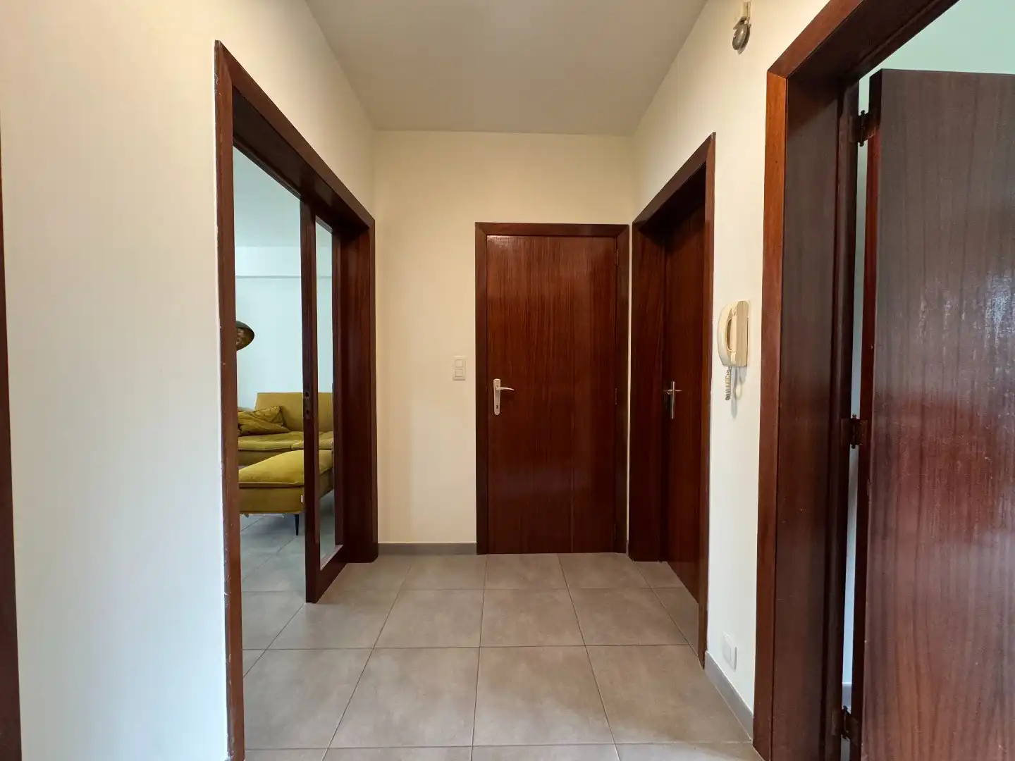 Appartement 2 slpk INCLUSIEF garage en berging - vlak bij het station van Merchtem foto 8