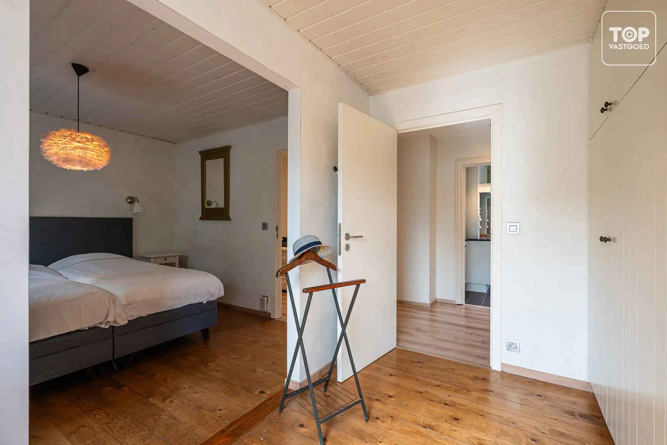 Vrijstaande, instapklare woning met zwembad en zonnige tuin foto 11