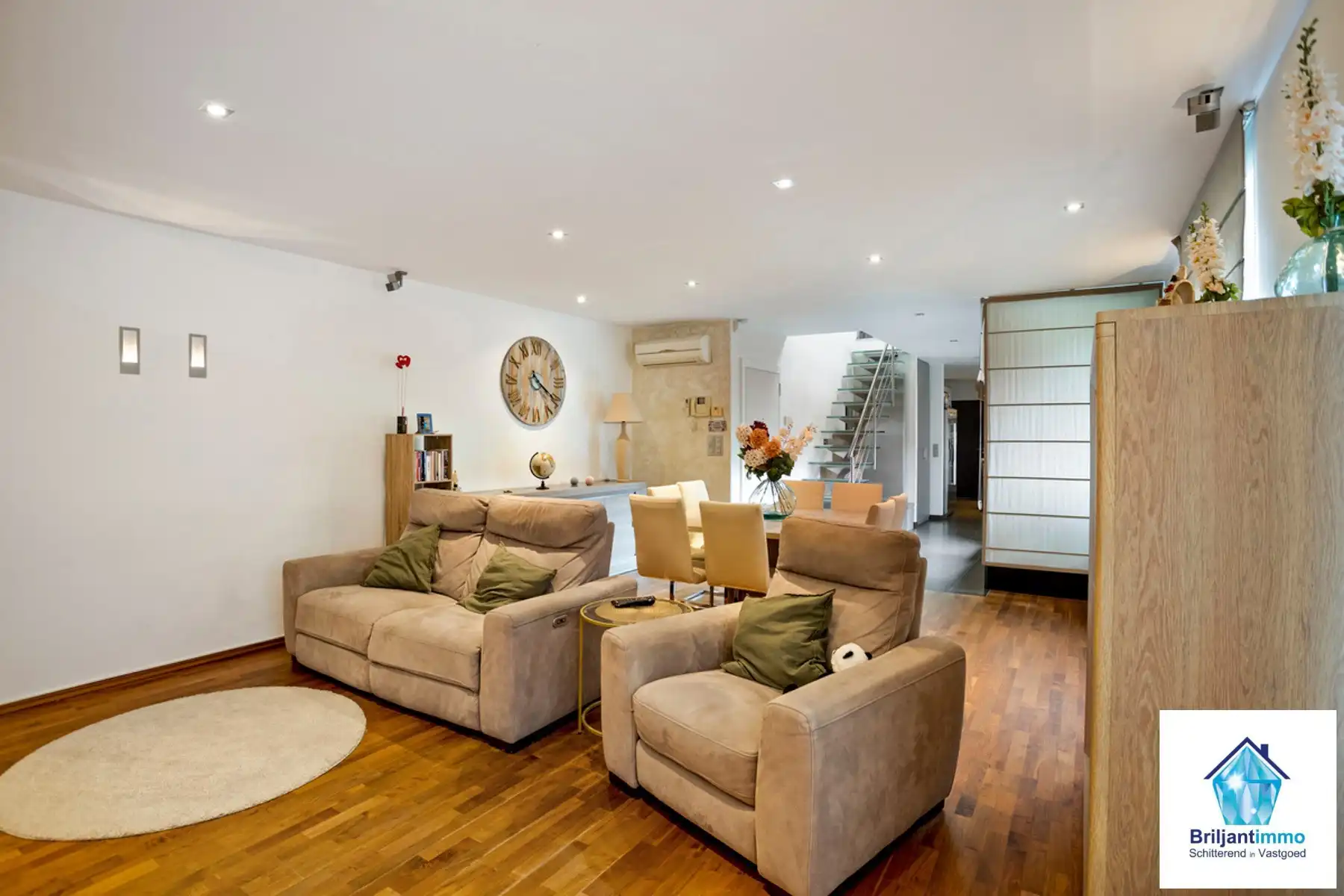 Exclusief afgewerkte duplex met 3 slaapkamers en zonneterras foto 4