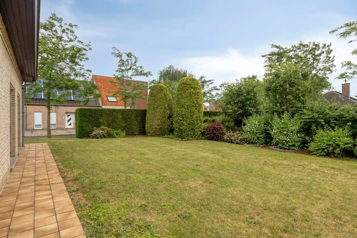 Top onderhouden villa op een rustige locatie in Moorsele foto 16