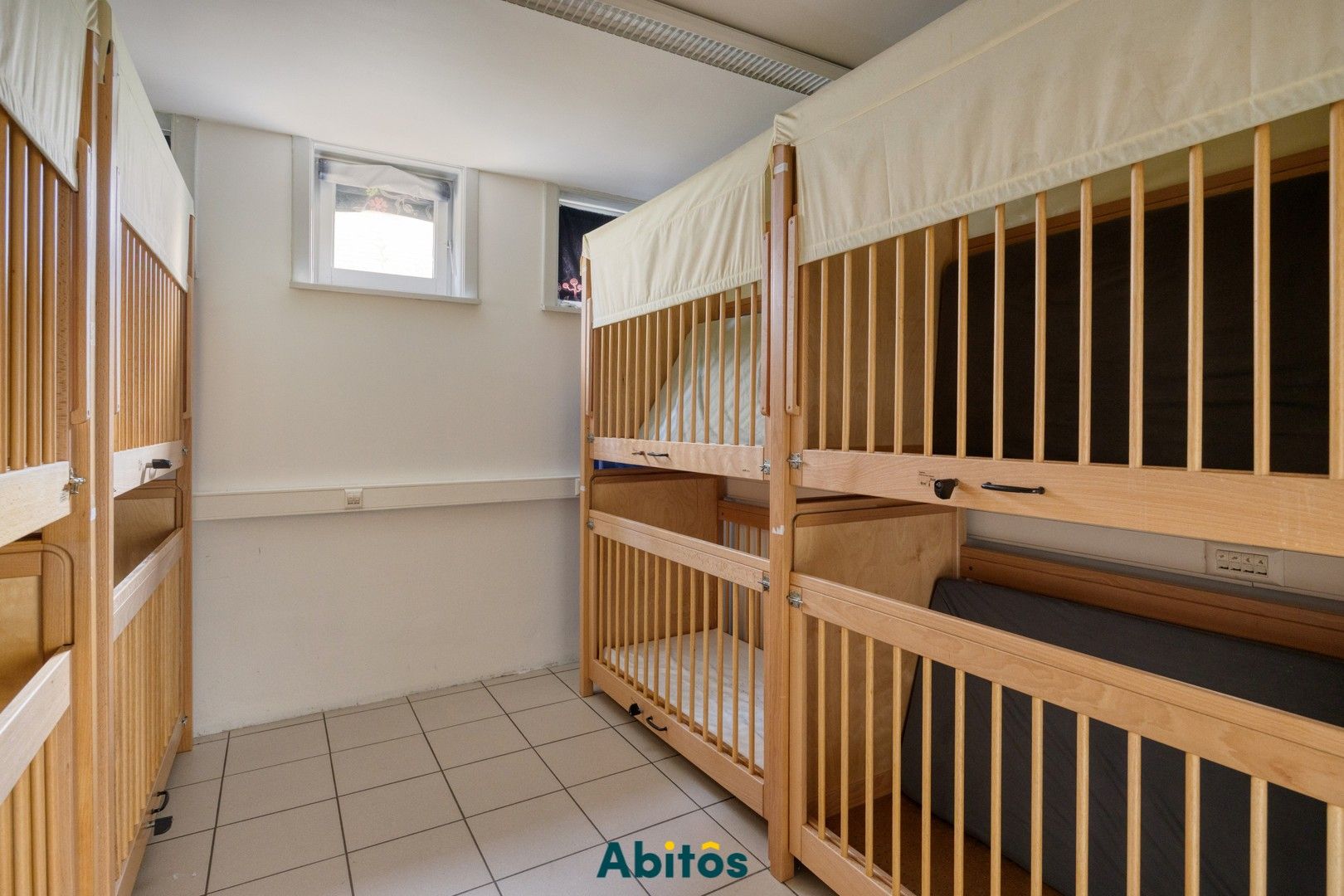 Ruime woning met polyvalent gelijkvloers – ideaal als gezinswoning of handelspand foto 32