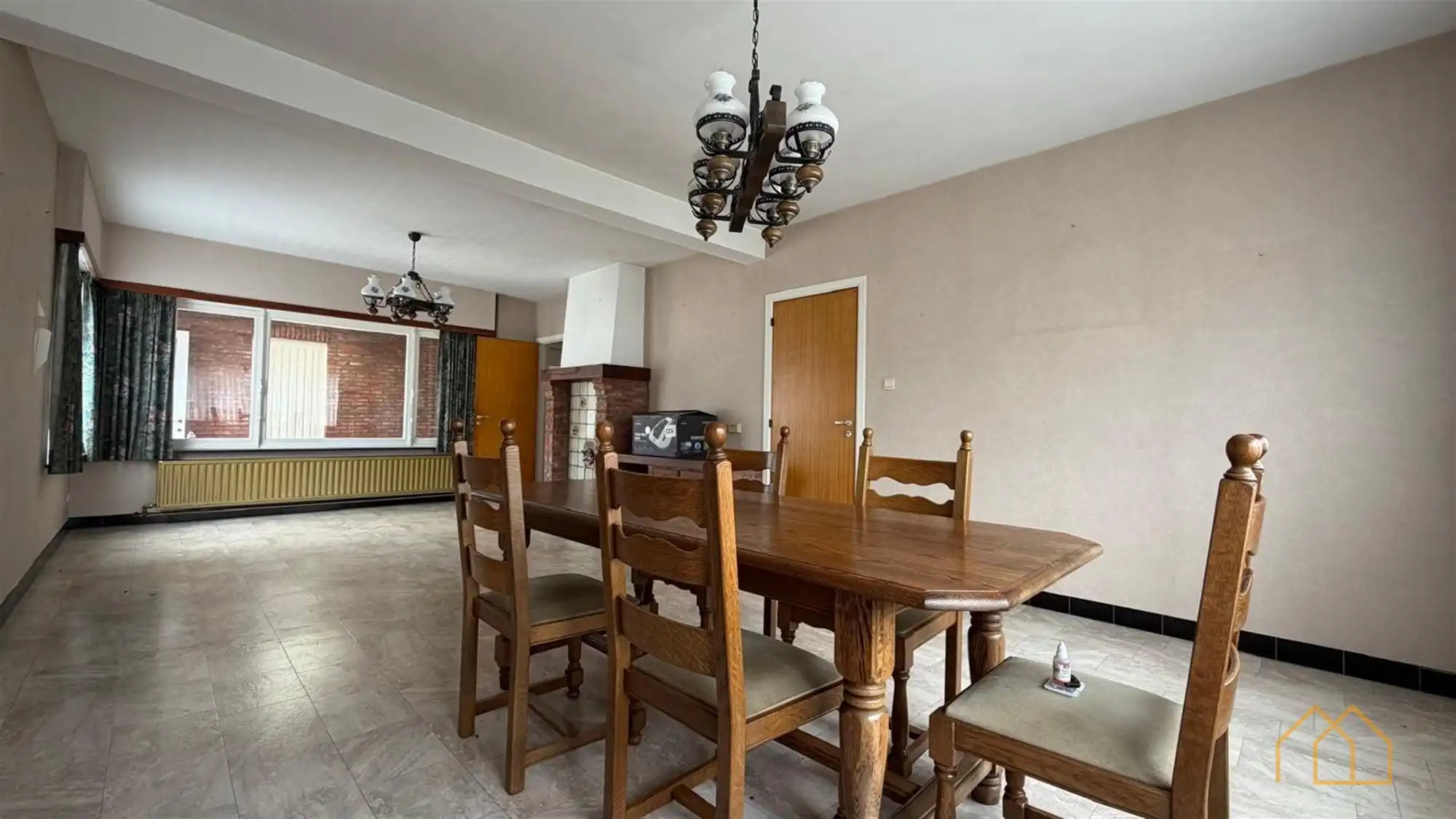 Vrijstaande woning met 3 slk en tuin foto 9