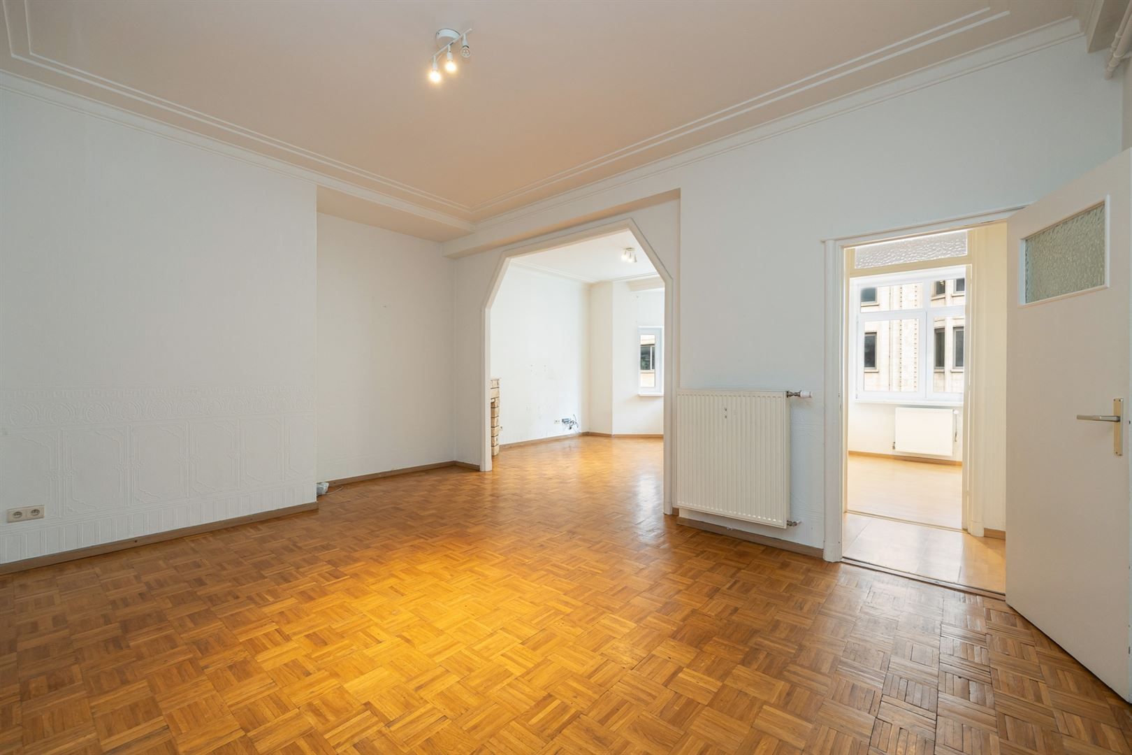 Op te frissen appartement in befaamde Meirbuilding foto 16