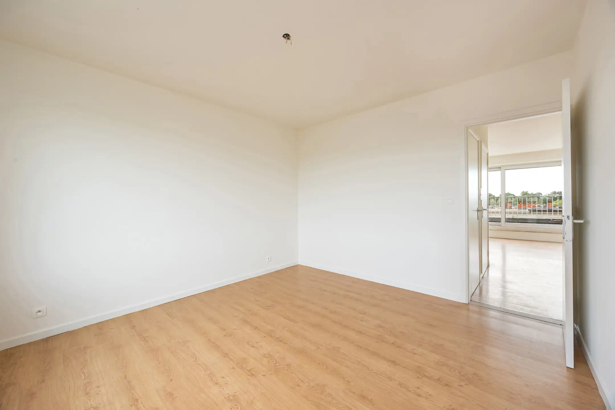 Volledig gerenoveerd appartement in een kleinschalig gebouw foto 11